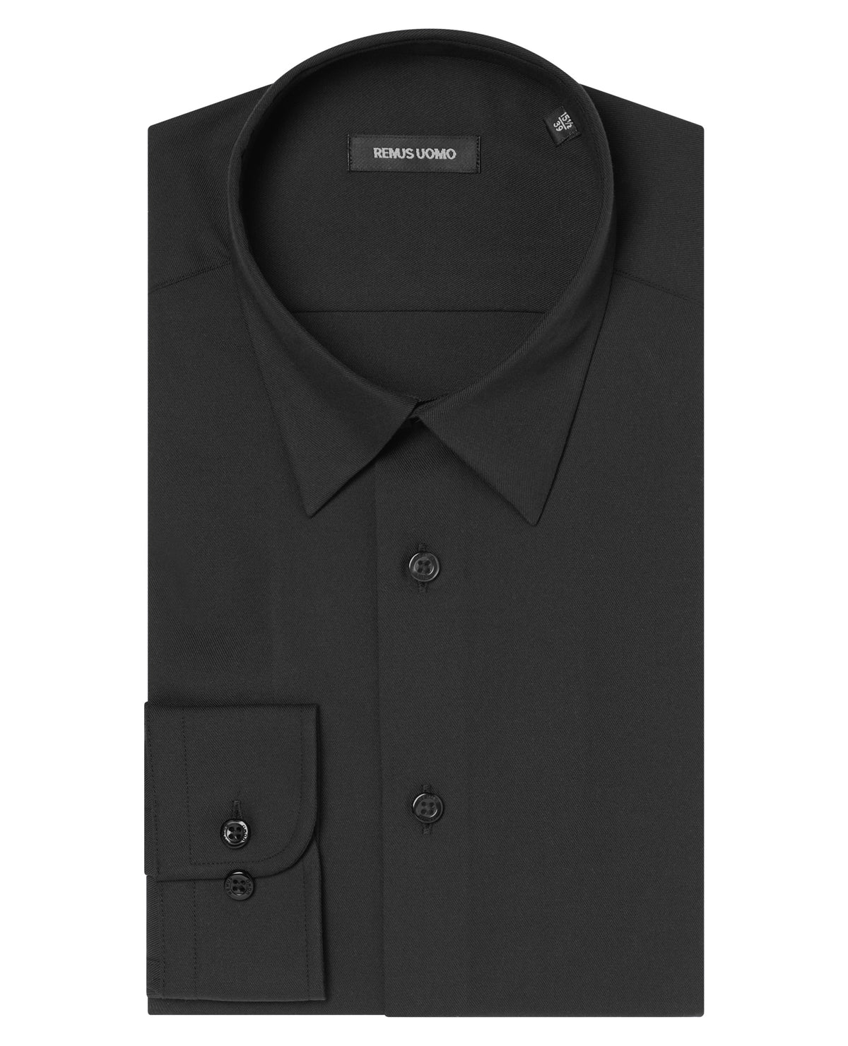 Man wearing a black Regular Fit Fine Twill Comfort Shirt