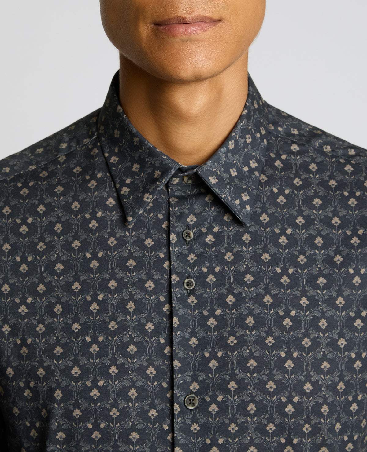 Man wearing a black Regular Fit Print Cotton Stretch Shirt