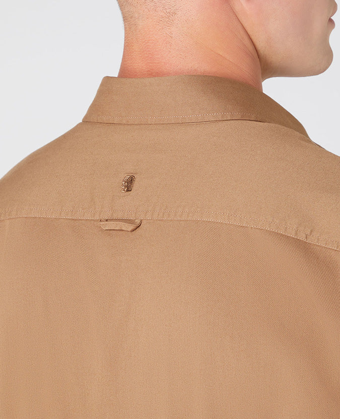 Man wearing a brown Regular Fit Cotton-Stretch Overshirt