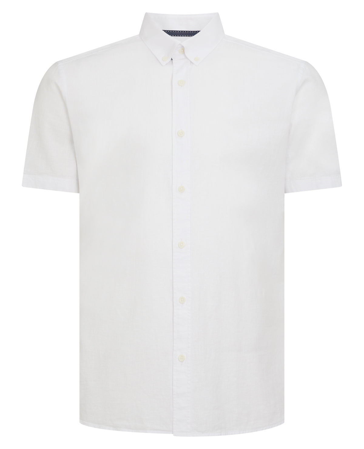 Man wearing a White casual shirt