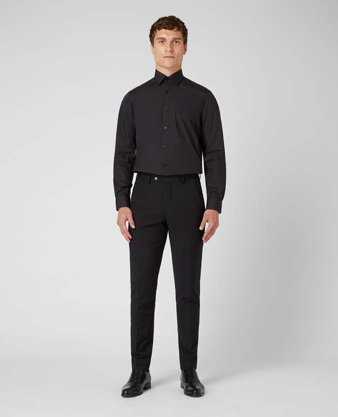 Man wearing a black Relaxed Fit Cotton-Blend Shirt