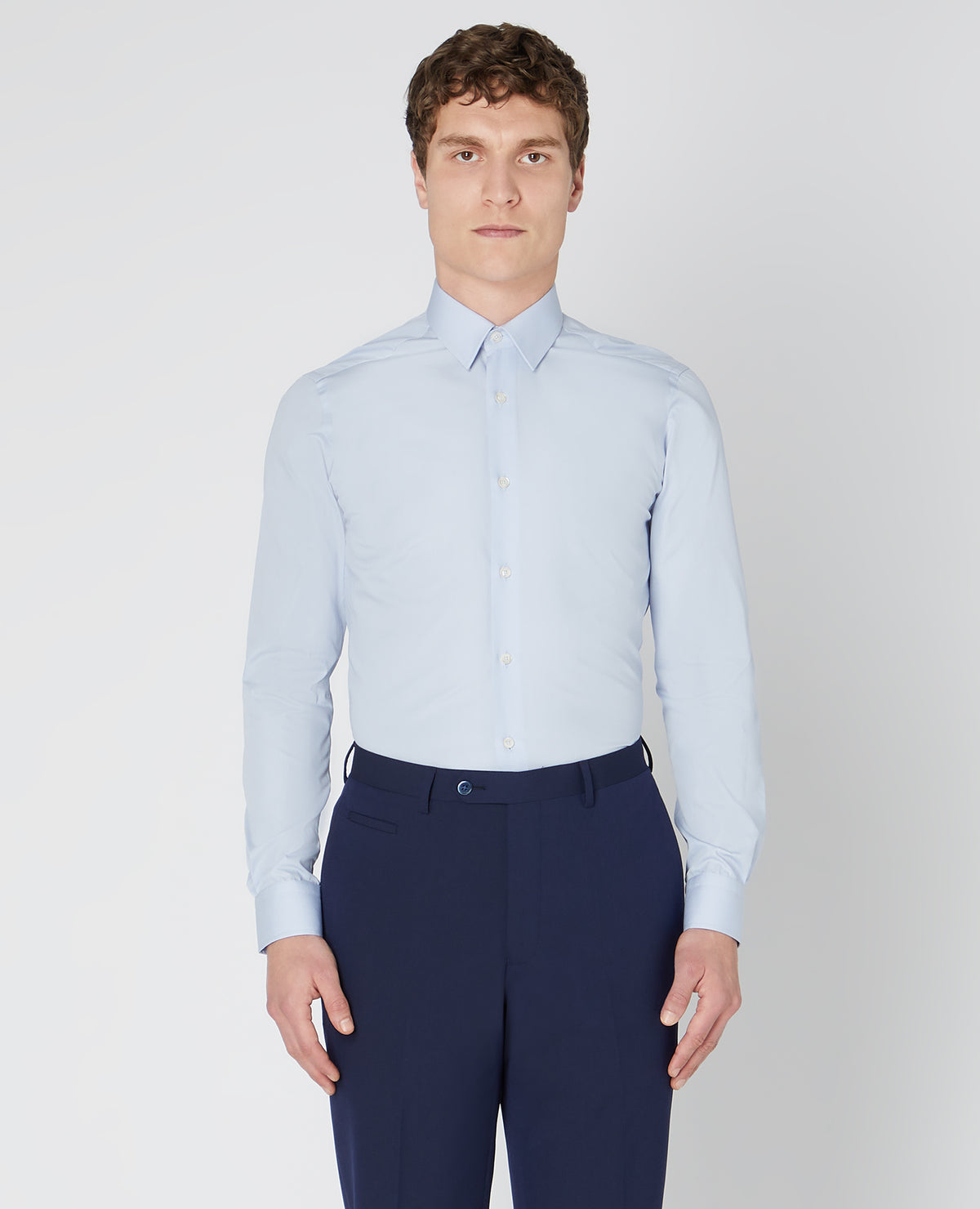 Man wearing a blue Slim Fit Cotton-Blend Shirt