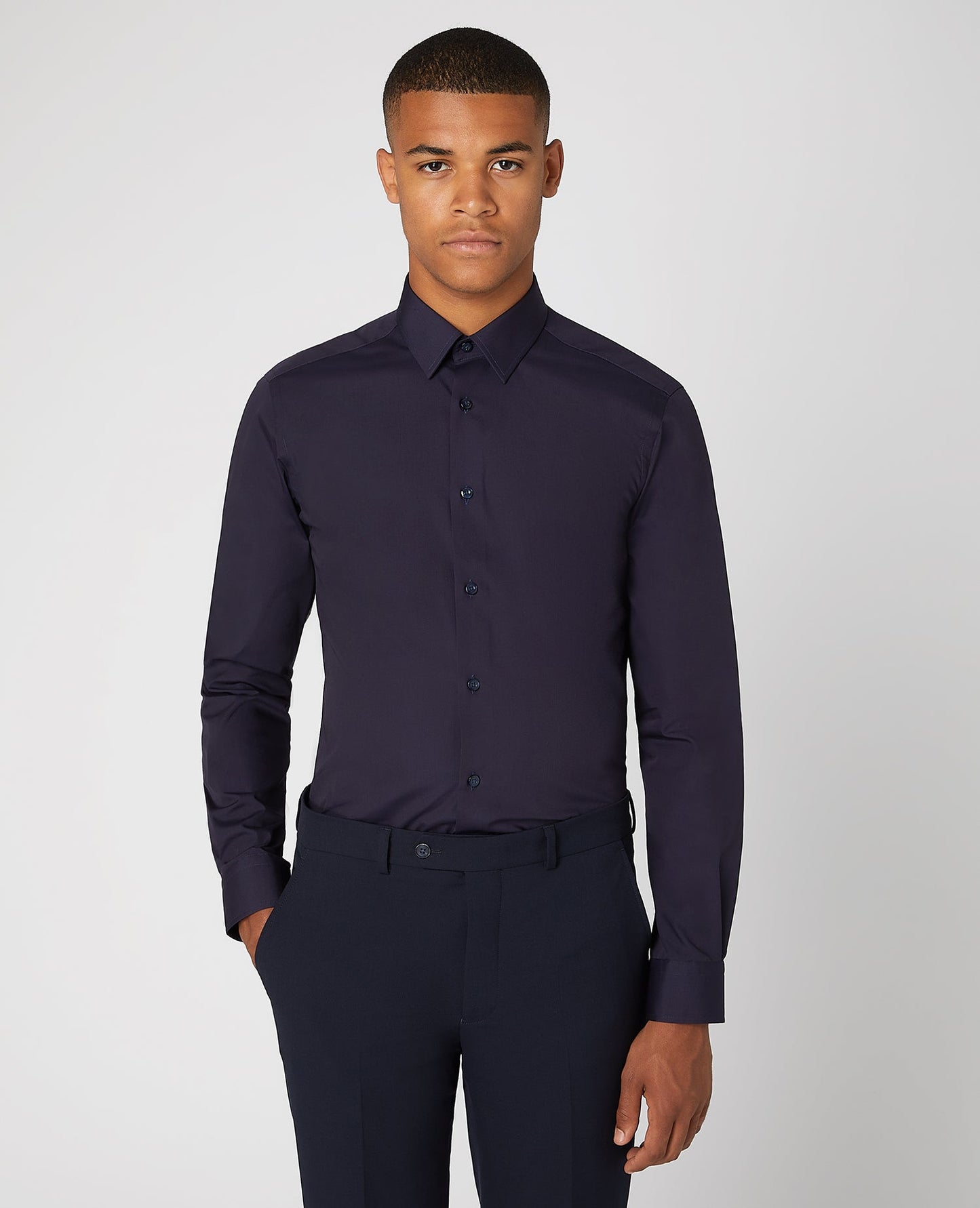 Man wearing a navy Slim Fit Cotton-Blend Shirt