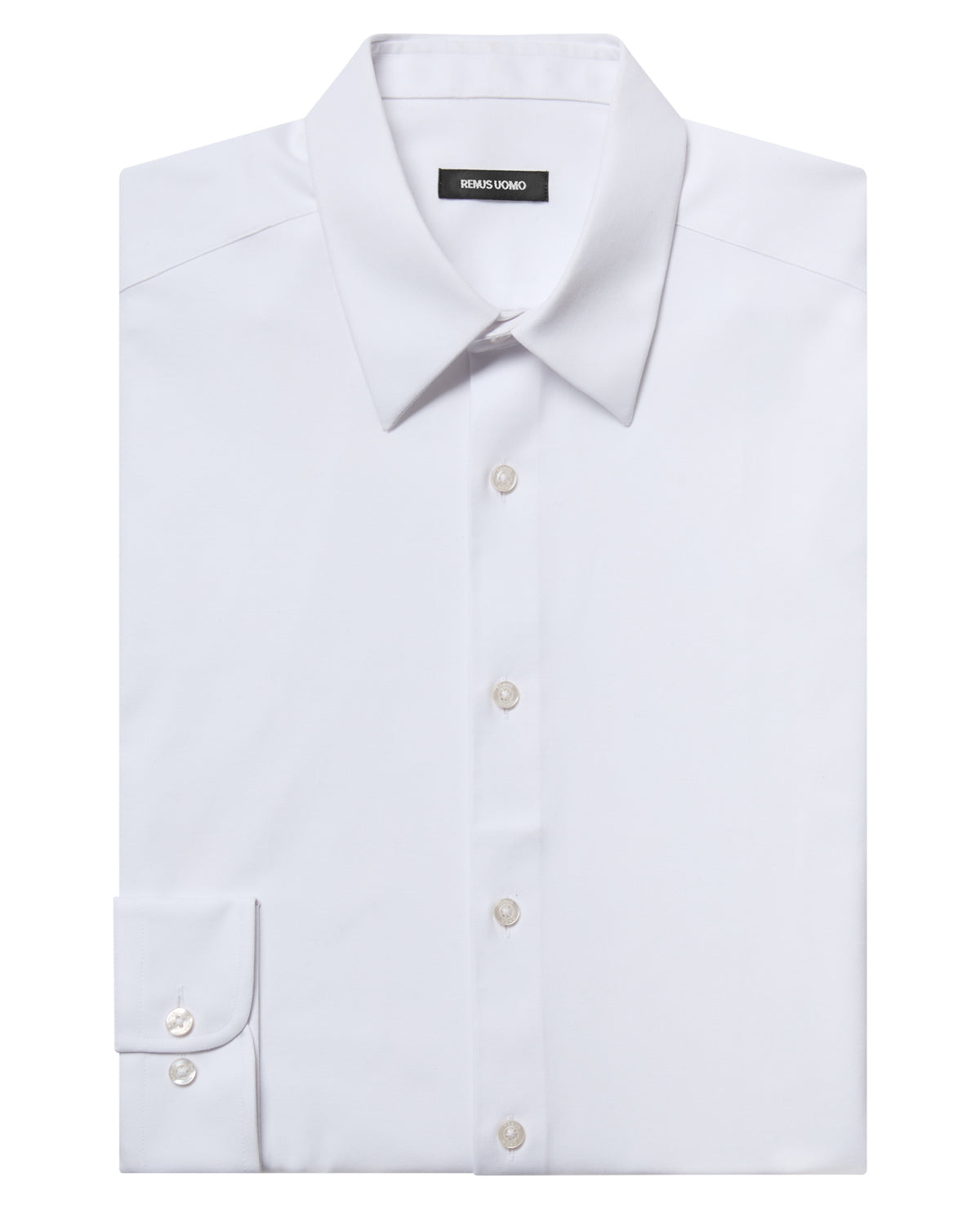 Man wearing a white Regular Fit Fine Twill Comfort Shirt