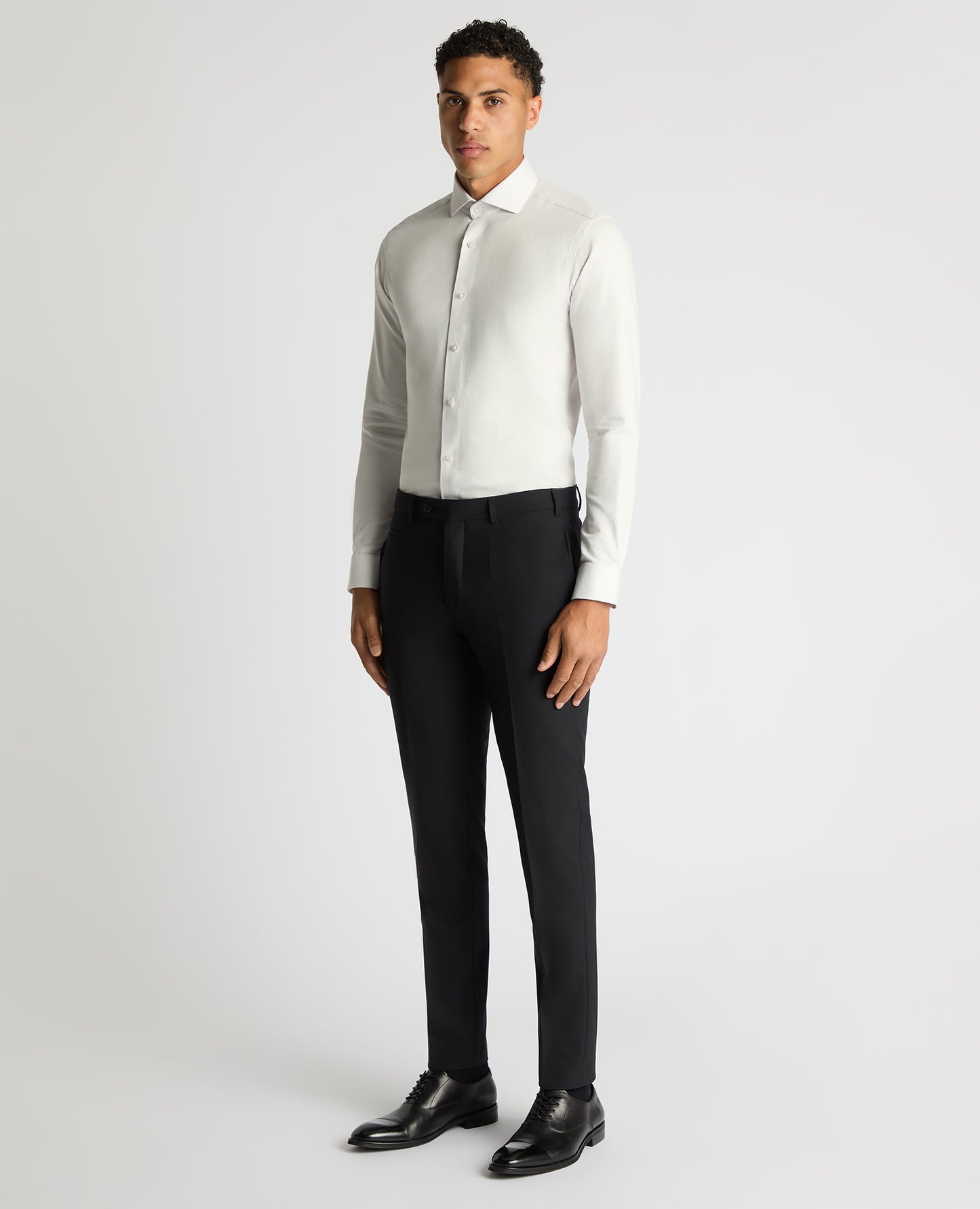 Man wearing a grey Slim Fit Cotton Twill Shirt