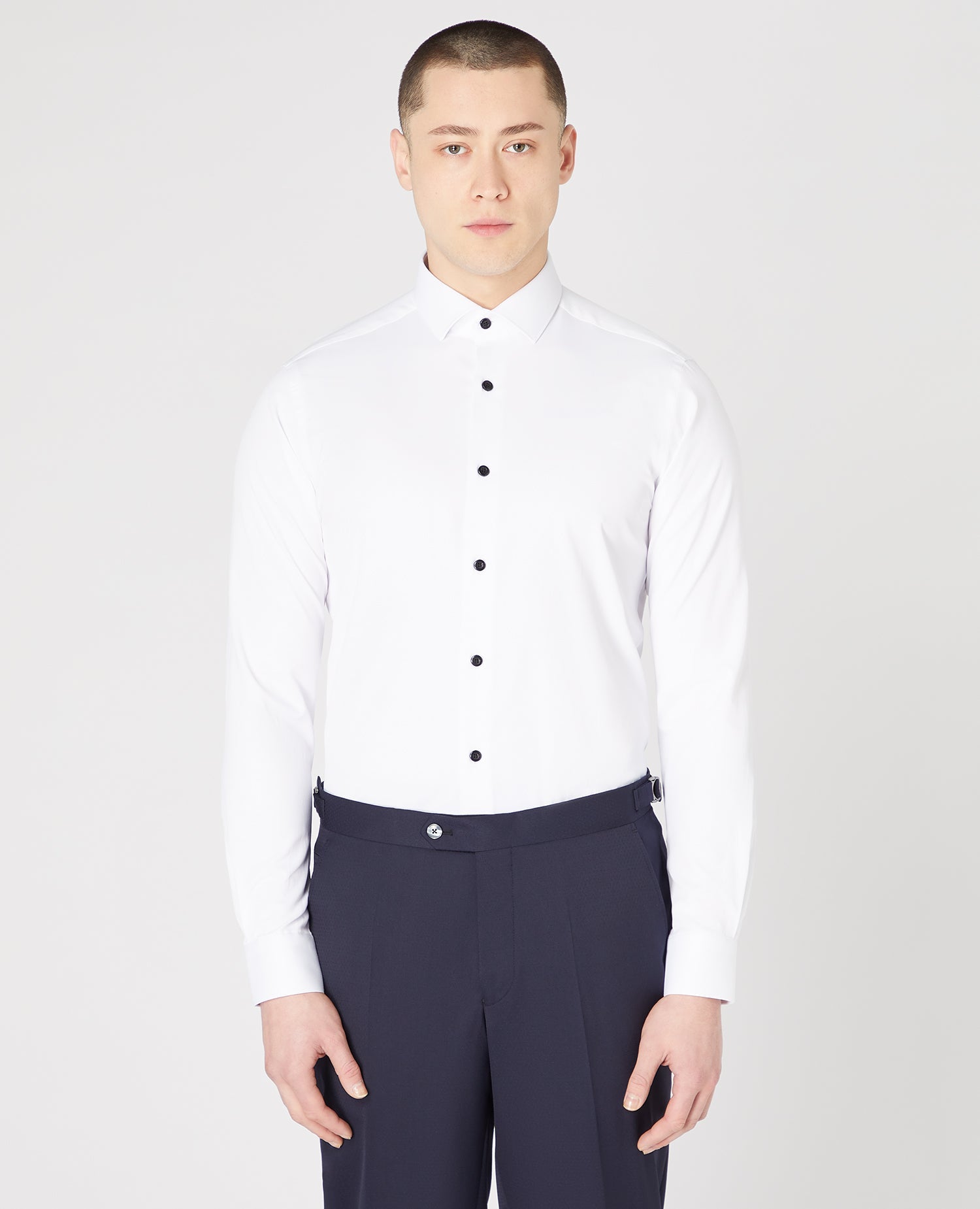 Man wearing a white Slim Fit Formal Shirt