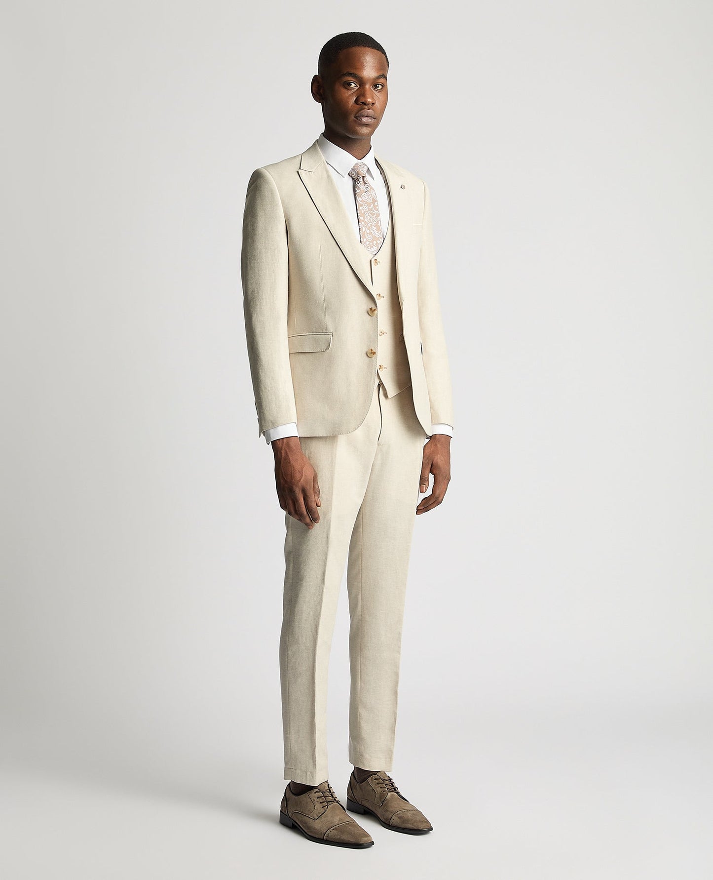 Man wearing a sand Slim Fit Linen-Blend Suit Jacket