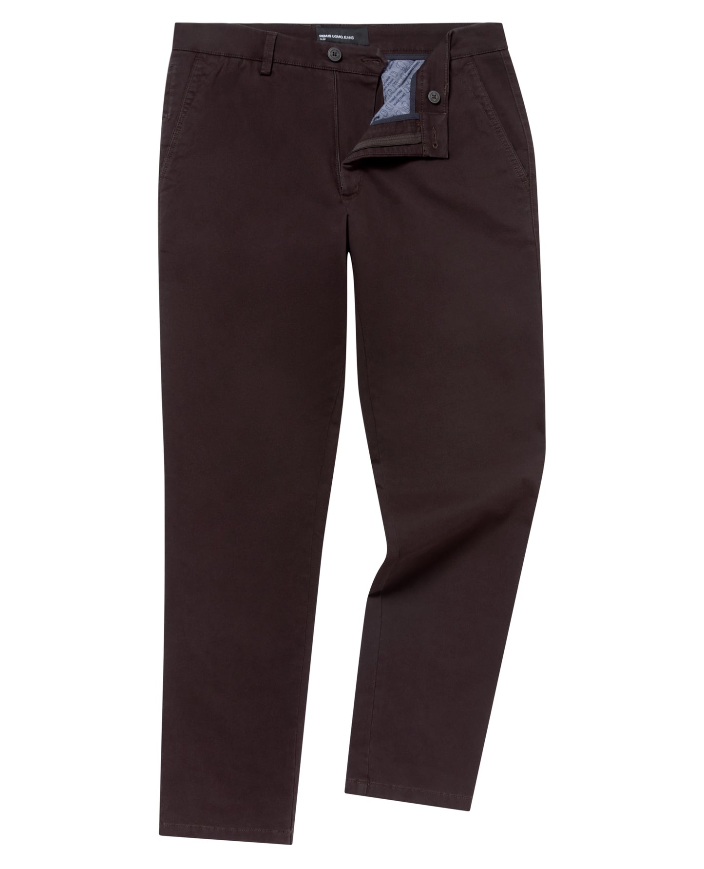 Man wearing a brown Slim Fit Cotton-Stretch Washed Chino