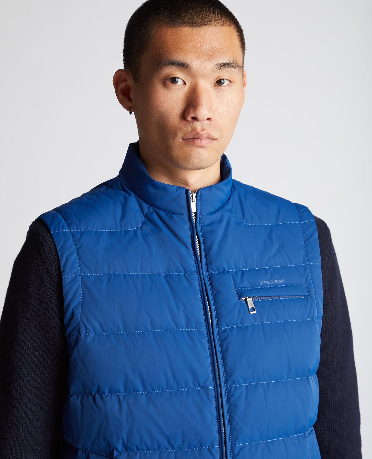 Man wearing a blue Regular Fit Quilted Gilet