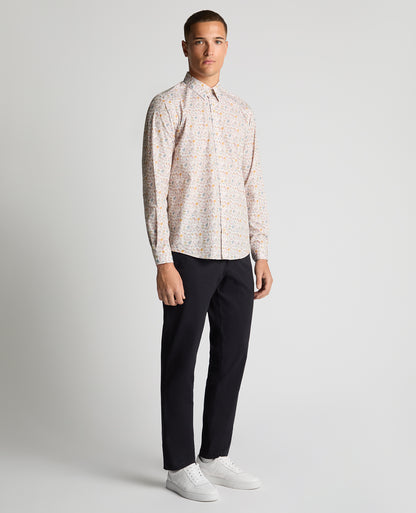 Man wearing a sand Regular Fit Print Cotton-Stretch Shirt