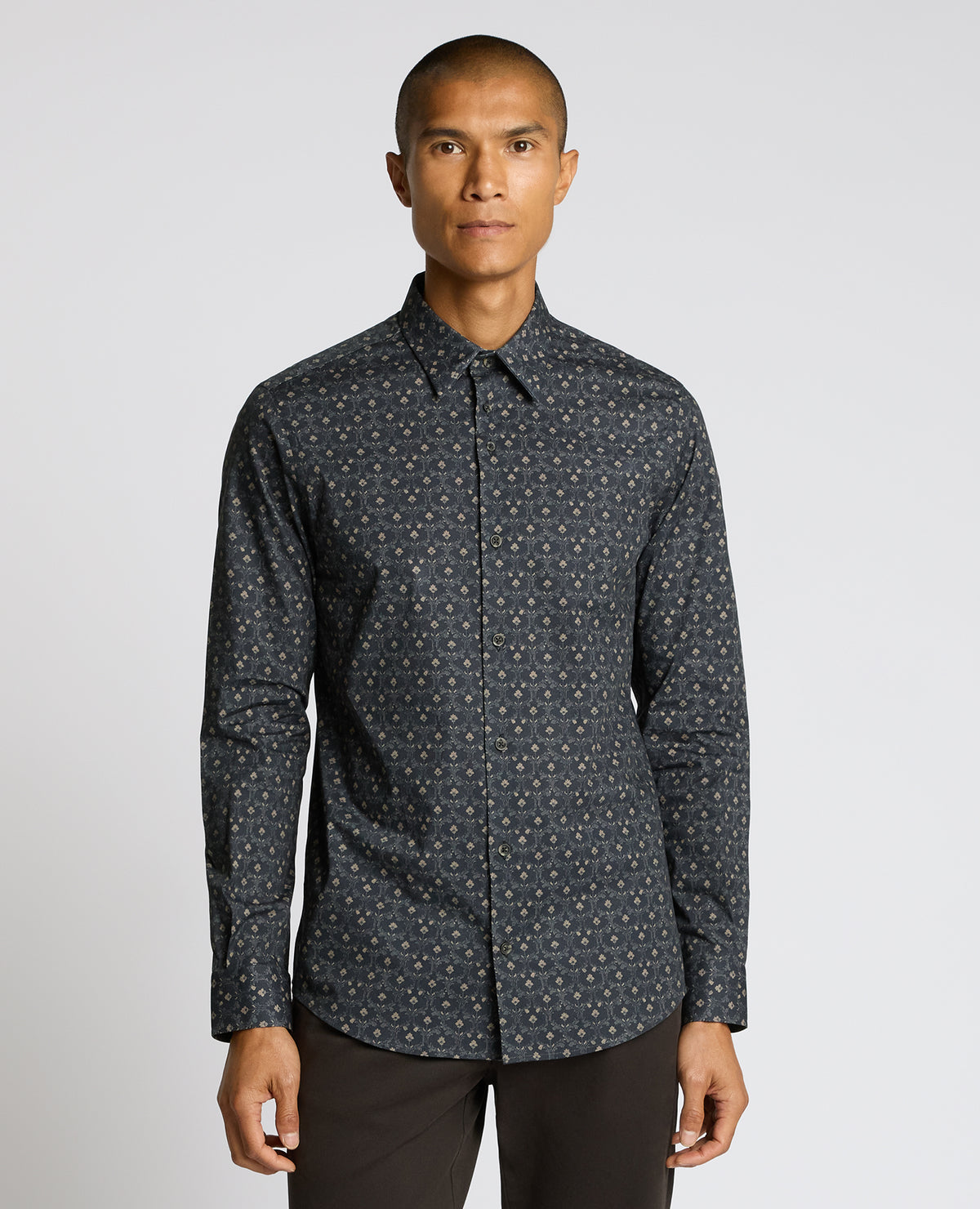 Man wearing a black Regular Fit Print Cotton Stretch Shirt