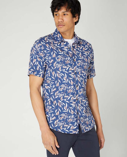 Tapered Fit Print Short Sleeve Shirt