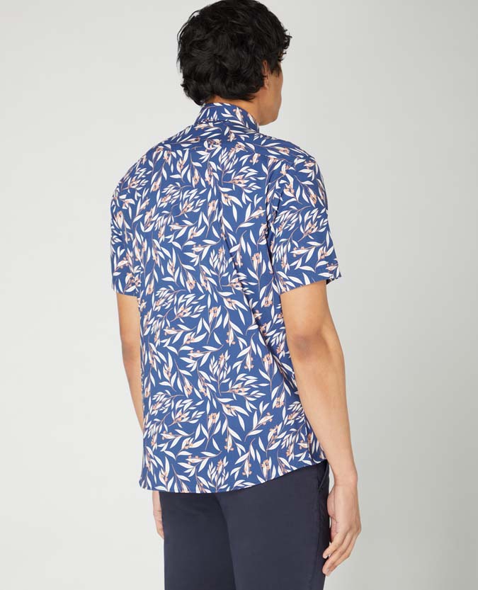 Tapered Fit Print Short Sleeve Shirt