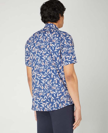 Tapered Fit Print Short Sleeve Shirt