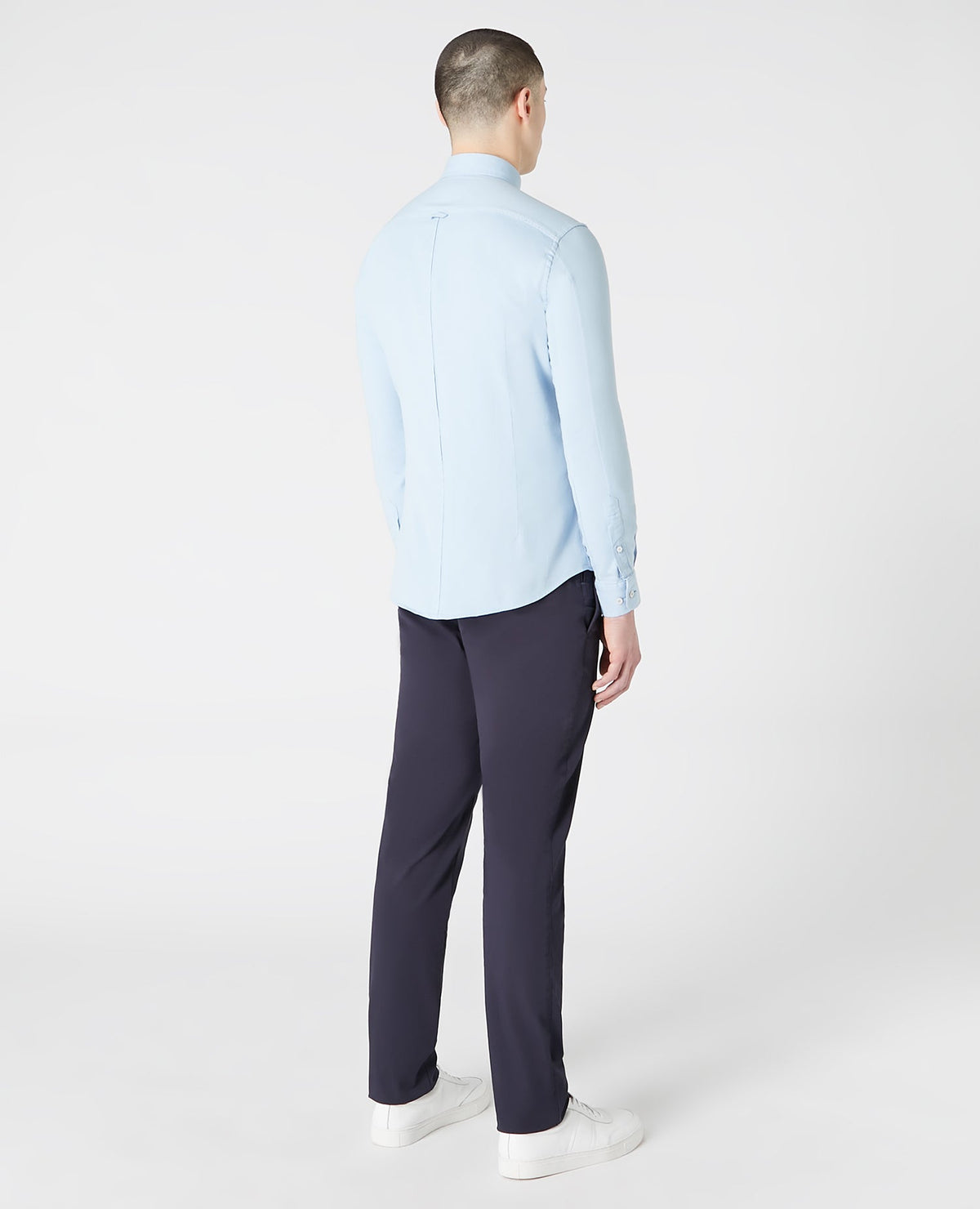 Man wearing a blue Slim Fit Cotton Stretch Shirt