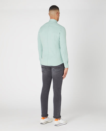 Man wearing a green Slim Fit Cotton Stretch Shirt