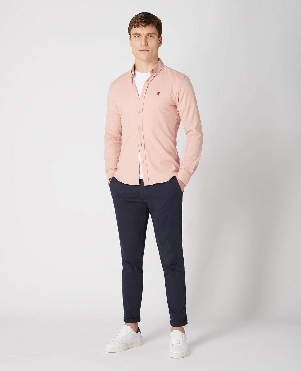 Man wearing a pink Slim Fit Cotton Stretch Shirt
