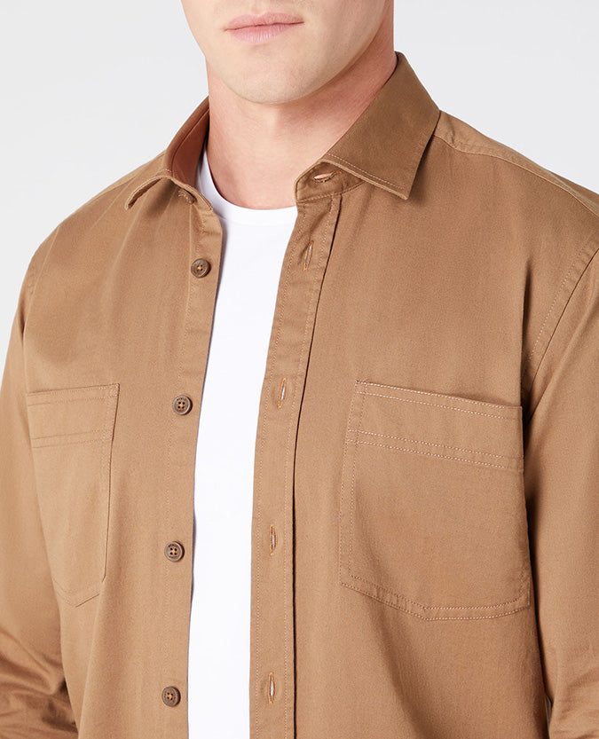 Man wearing a brown Regular Fit Cotton-Stretch Overshirt