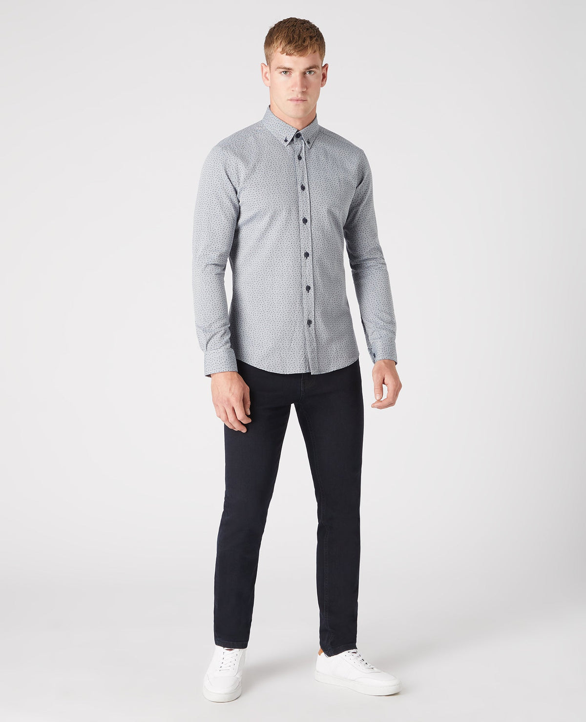Man wearing a blue Slim Fit Print Cotton Shirt