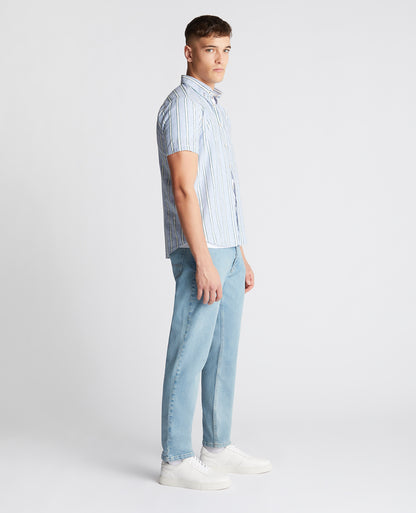 Man wearing a blue Slim Fit Striped Cotton-Linen Shirt