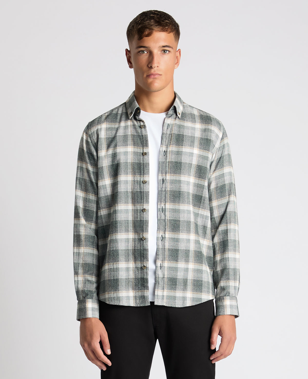 Man wearing a green Slim Fit Checked Brushed Cotton Shirt