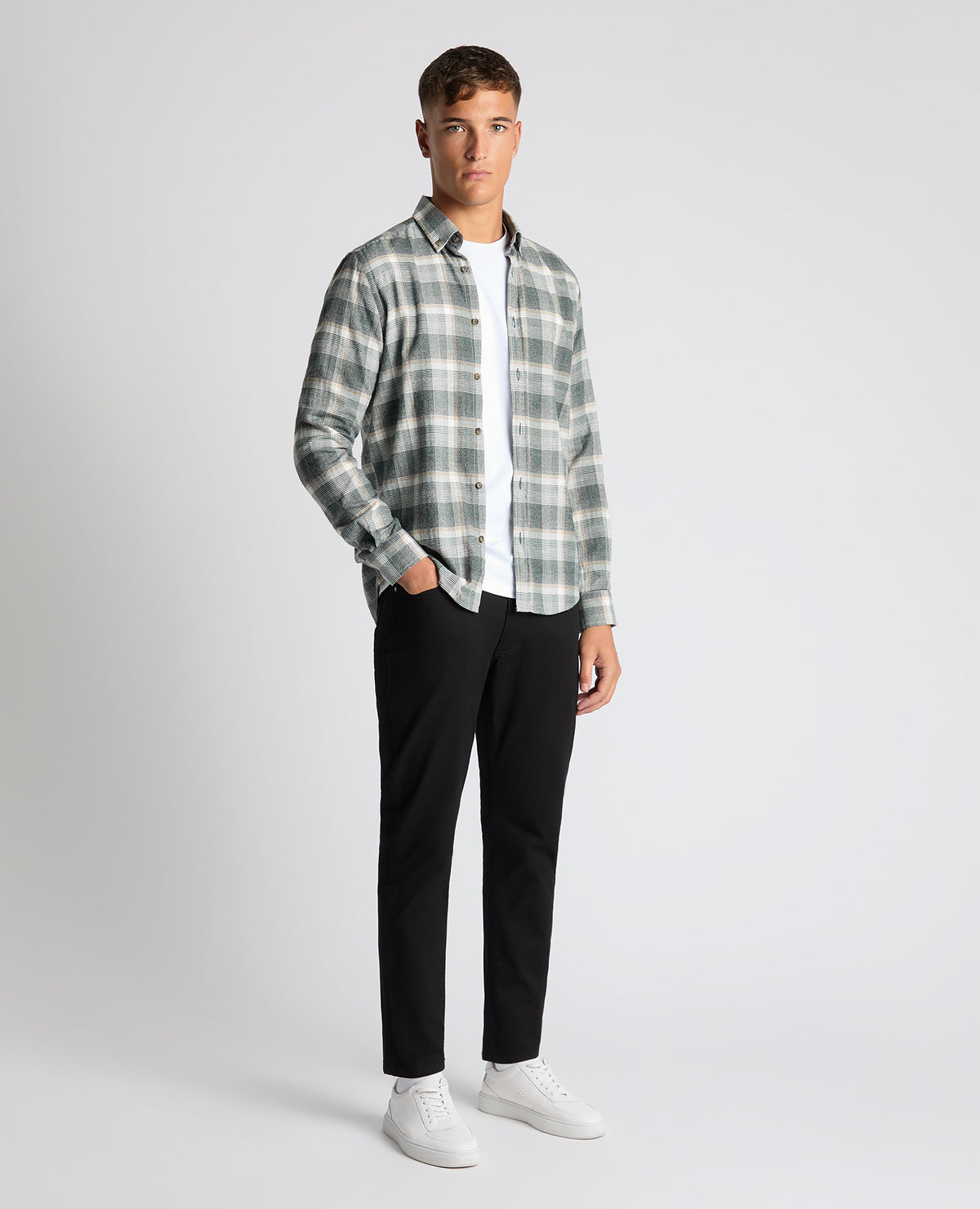Man wearing a green Slim Fit Checked Brushed Cotton Shirt