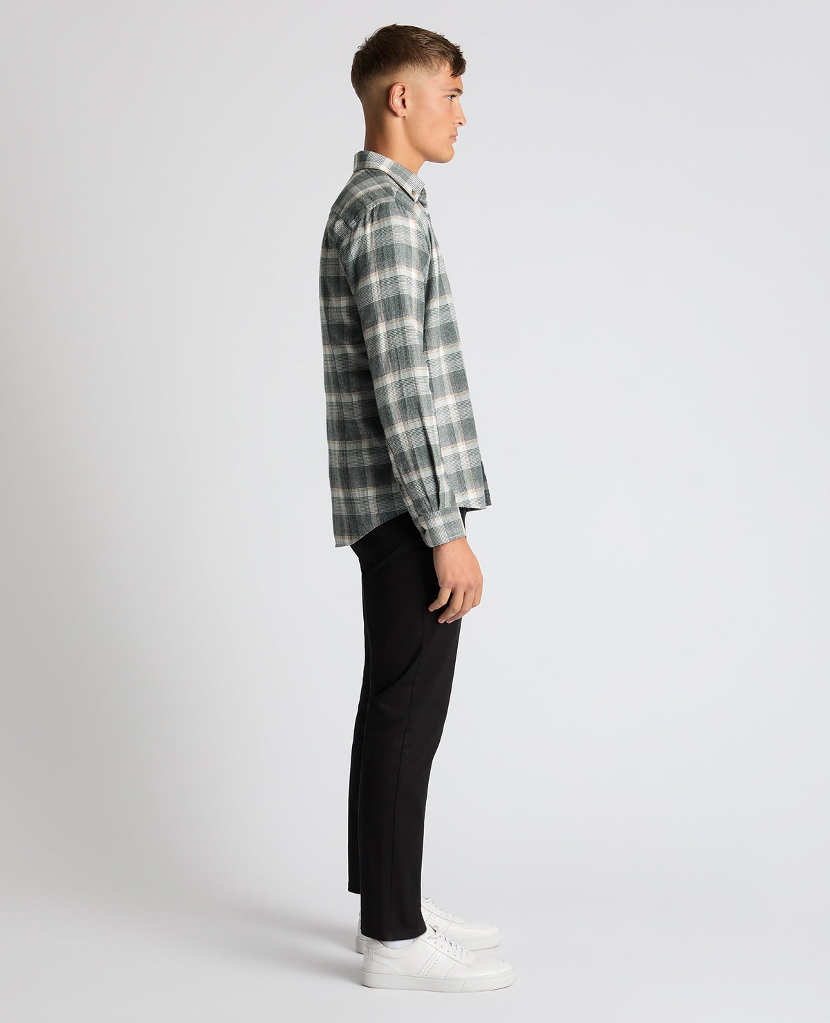 Man wearing a green Slim Fit Checked Brushed Cotton Shirt