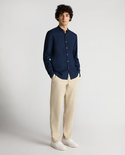 Man wearing a navy Regular Fit Tencel-Blend Shirt