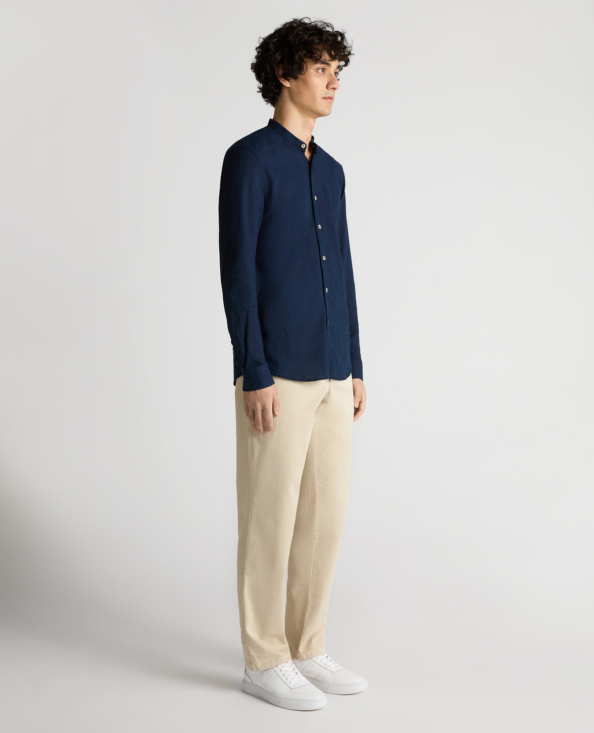 Man wearing a navy Regular Fit Tencel-Blend Shirt
