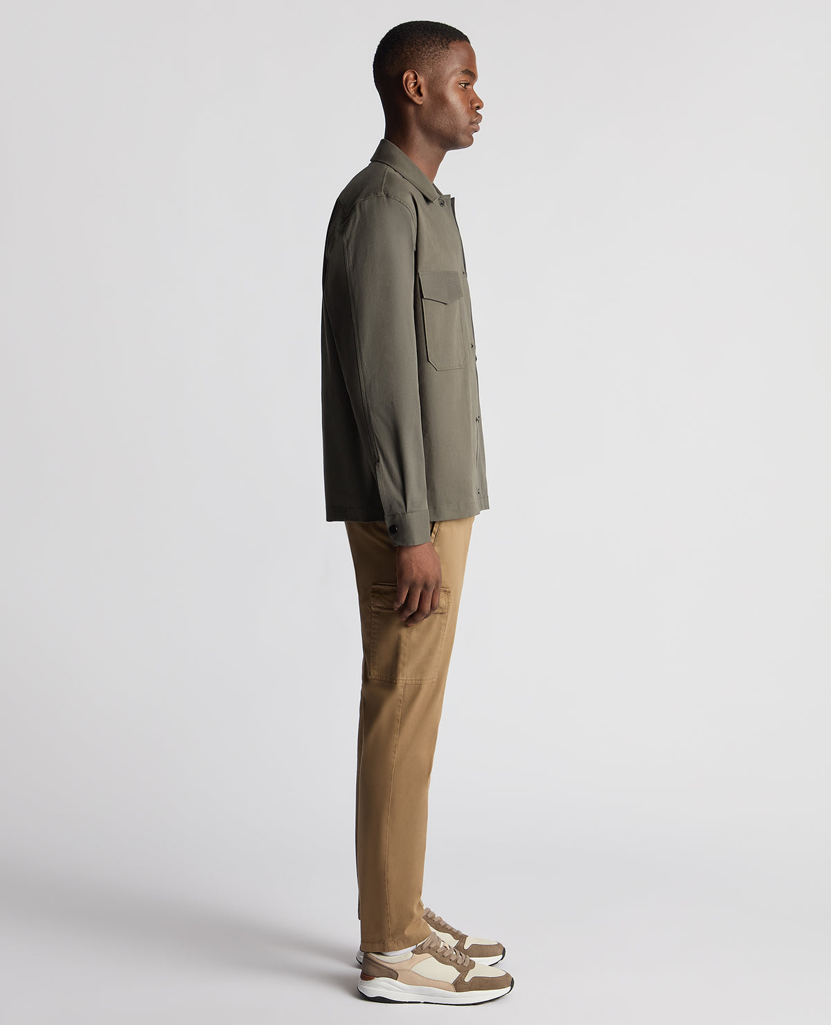 Man wearing a green Regular Fit Cotton Stretch Overshirt