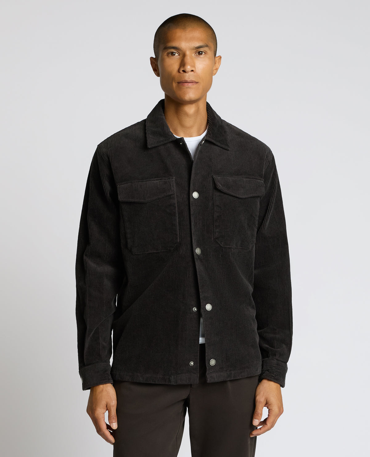 Man wearing a Grey casual shirt
