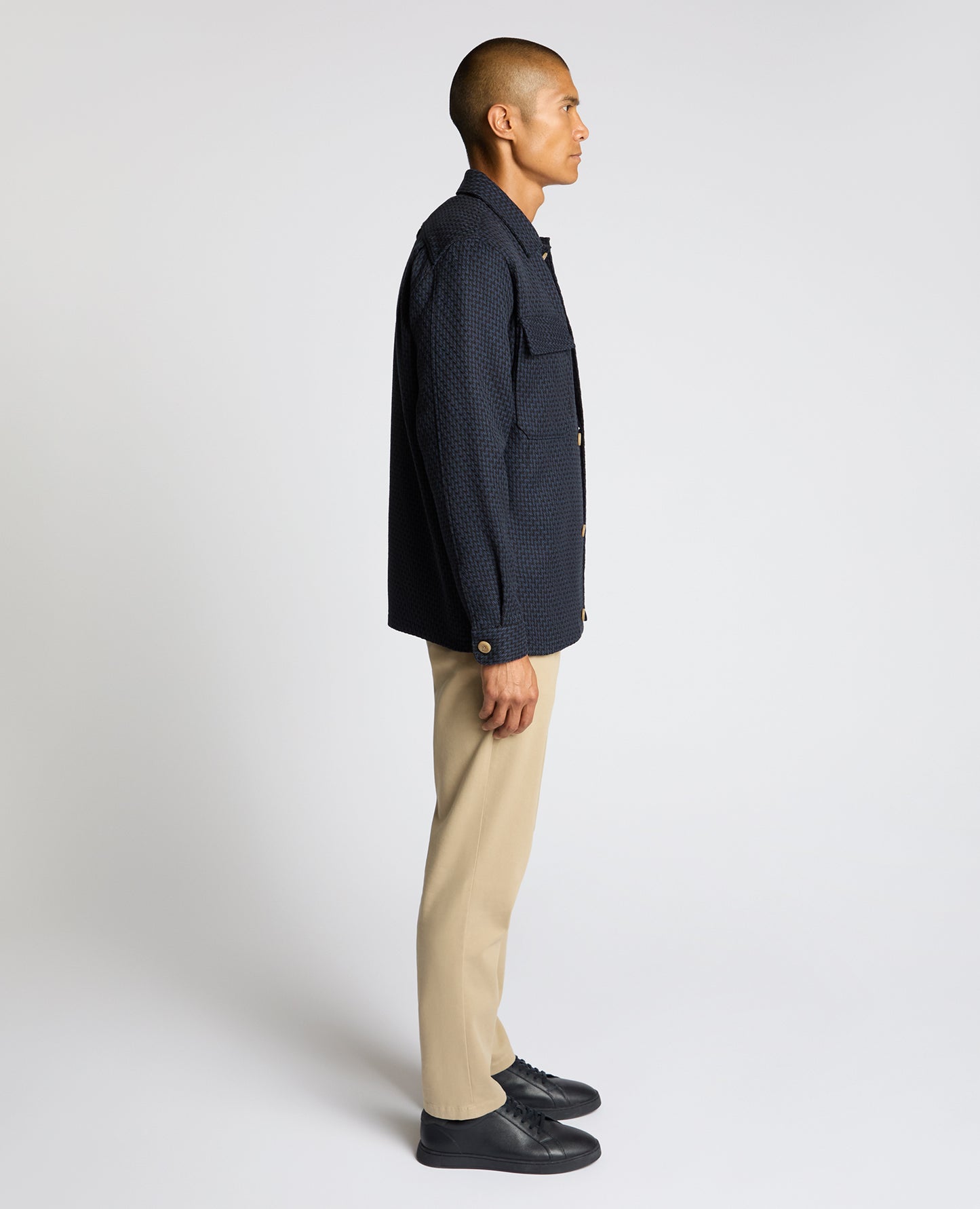 Man wearing a navy Regular Fit Chevron Print Shacket