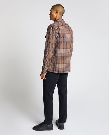 Man wearing a brown Regular Fit Houndstooth Shacket