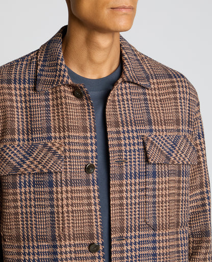 Man wearing a brown Regular Fit Houndstooth Shacket