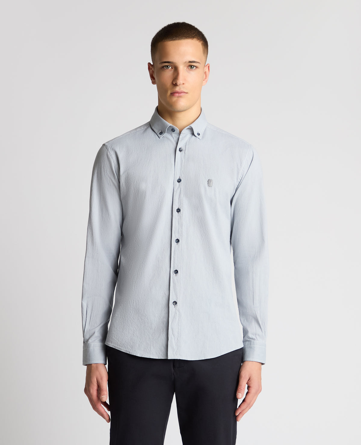 Man wearing a Grey casual shirt