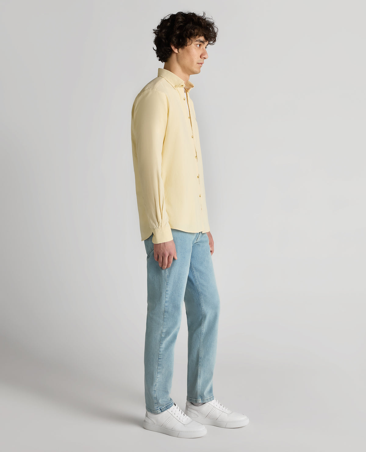 Man wearing a orange Tapered Fit Oxford Cotton Shirt