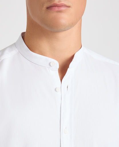 Man wearing a White casual shirt