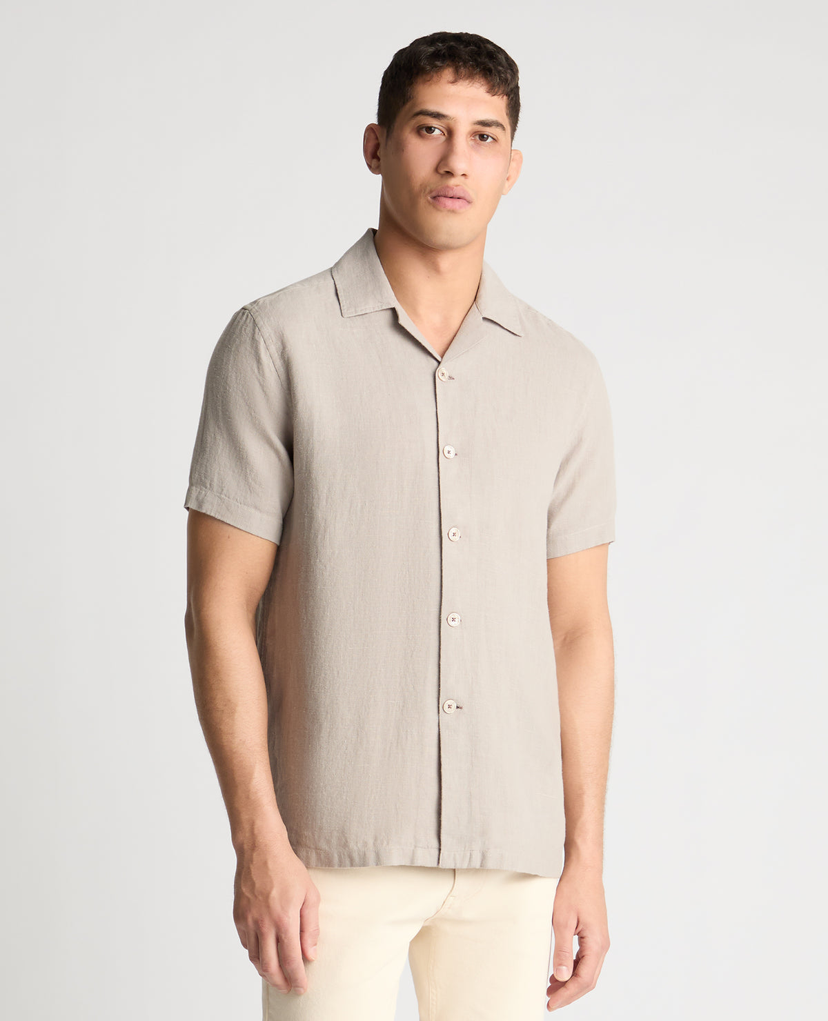 Man wearing a Grey casual shirt