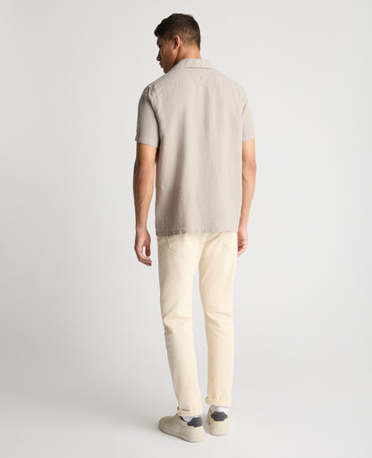 Man wearing a Grey casual shirt