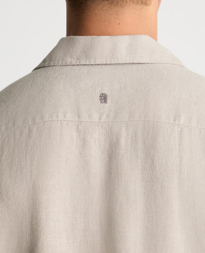 Man wearing a Grey casual shirt