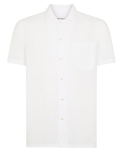 Man wearing a White casual shirt