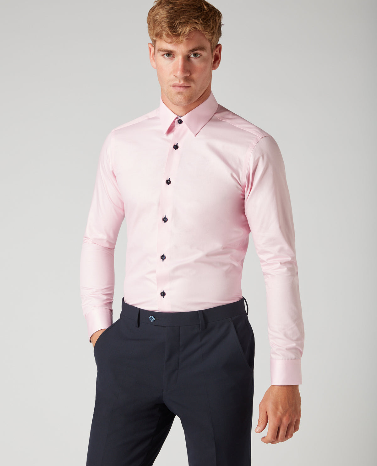 Man wearing a red Slim Fit Cotton-Blend Shirt