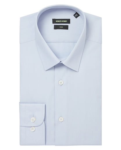 Man wearing a blue Slim Fit Cotton-Blend Shirt