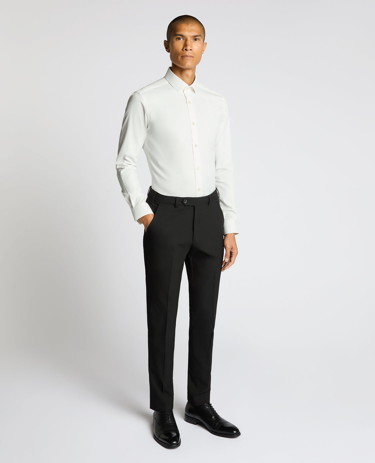 Man wearing a sand Slim Fit Cotton-Blend Shirt