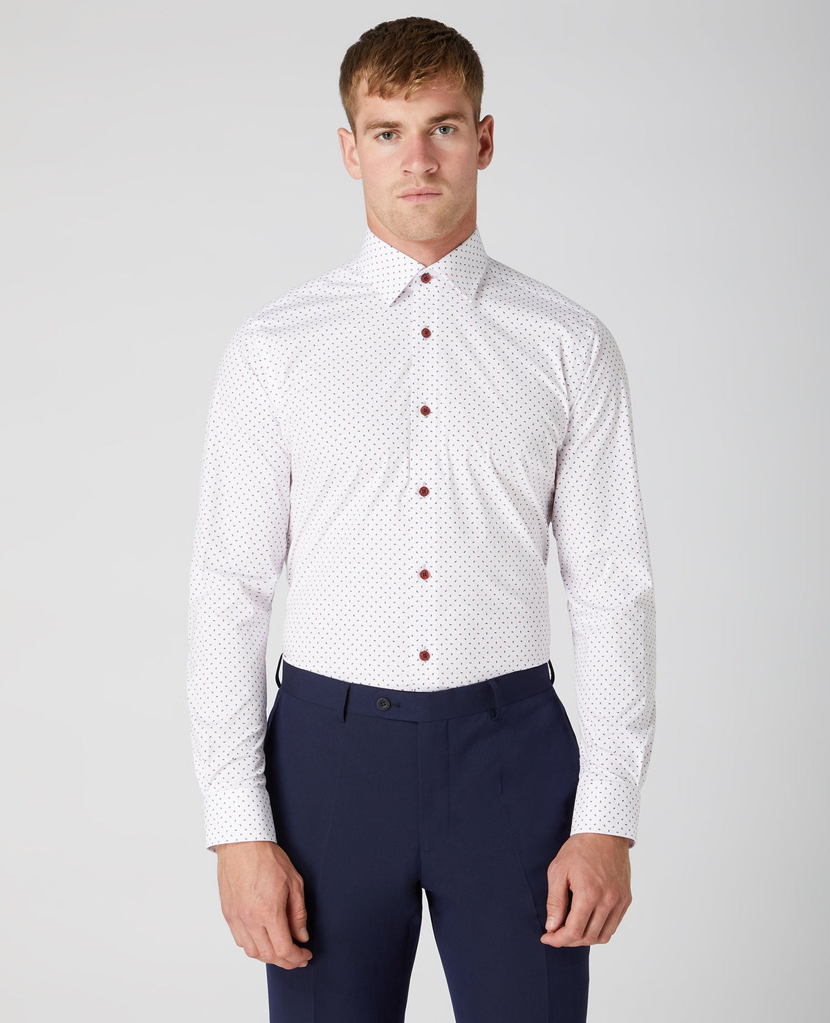 Man wearing a pink Tapered Fit Print Cotton-Blend Stretch Shirt