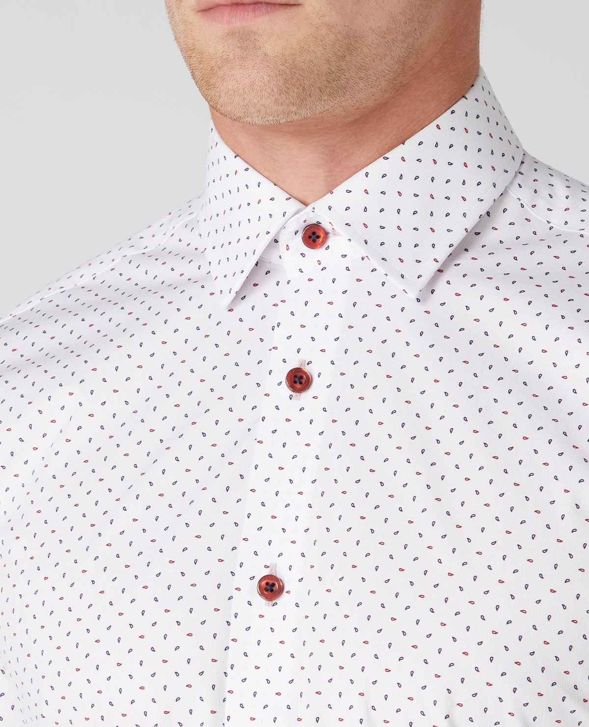 Man wearing a pink Tapered Fit Print Cotton-Blend Stretch Shirt