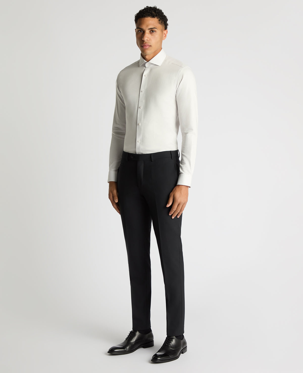 Man wearing a grey Slim Fit Cotton Twill Shirt