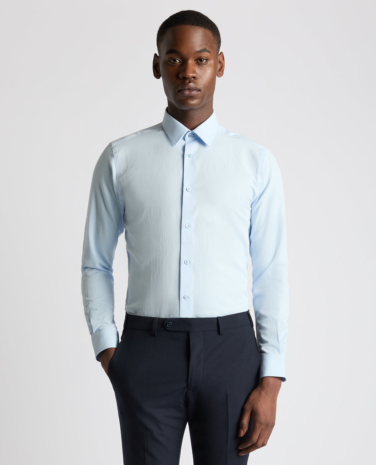 Man wearing a blue Slim Fit Cotton-Blend Shirt