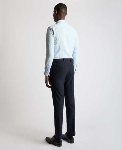 Man wearing a blue Slim Fit Cotton-Blend Shirt
