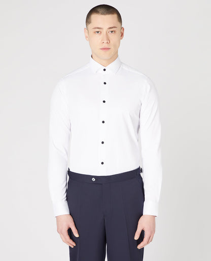 Man wearing a white Slim Fit Formal Shirt